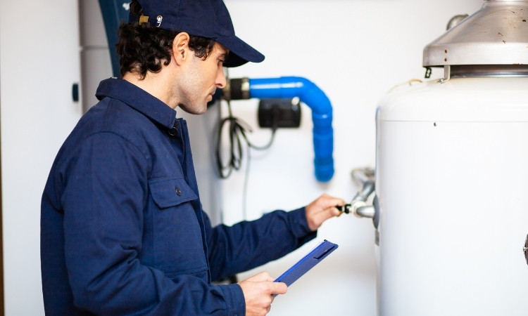 advantages of storage water heater