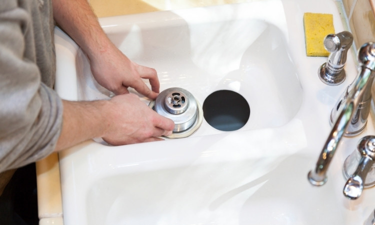 how to Install a Kitchen Sink Strainer